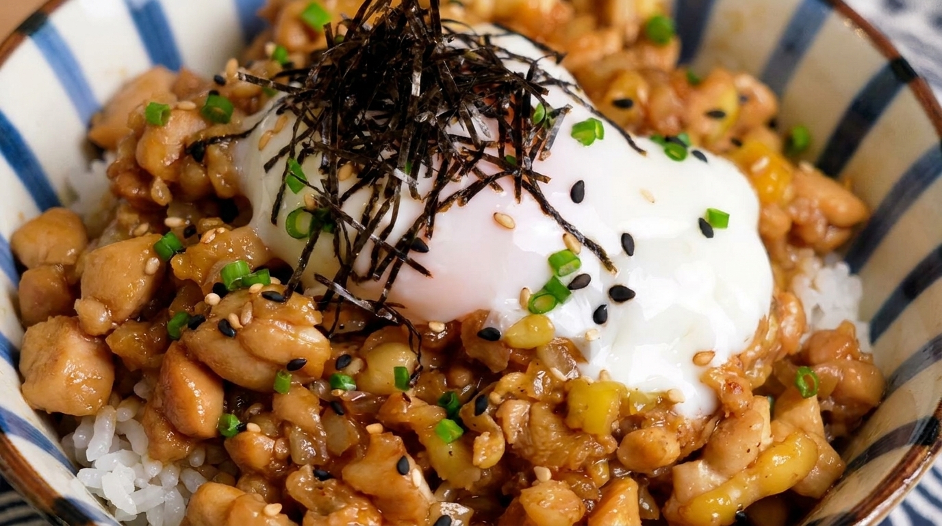 Savory Minced Chicken Rice Bowl (Tori Soboro Don)