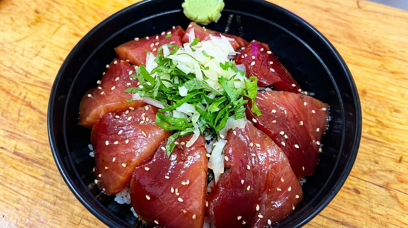 Japanese Marinated Tuna Rice Bowl (Maguro Zuke Don)