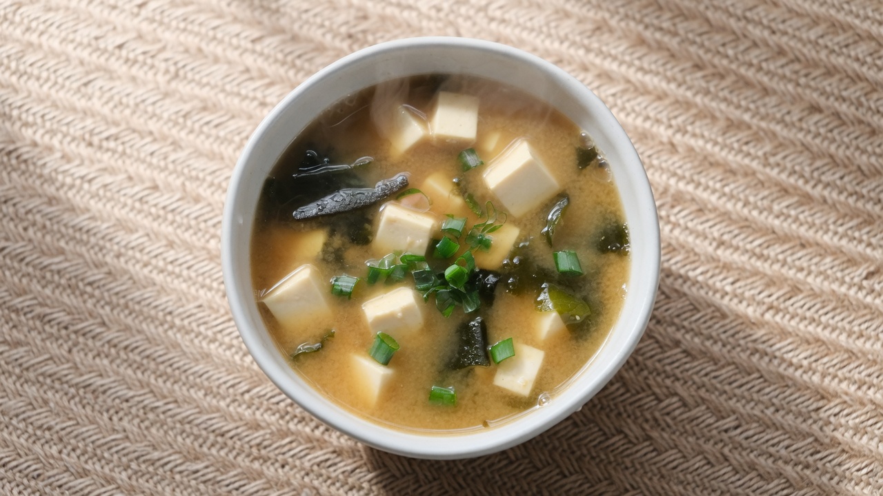 Low-Calorie Miso Soup with Tofu and Wakame