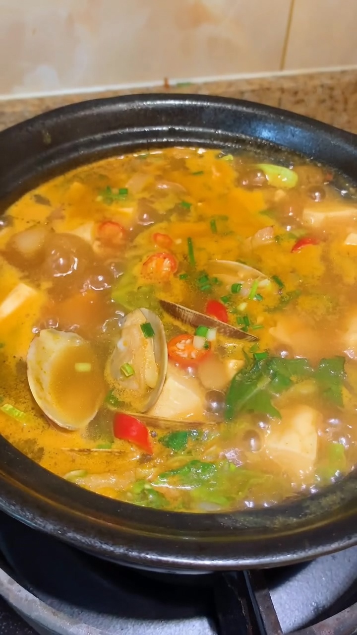 Korean Soybean Paste Stew (Doenjang-jjigae)