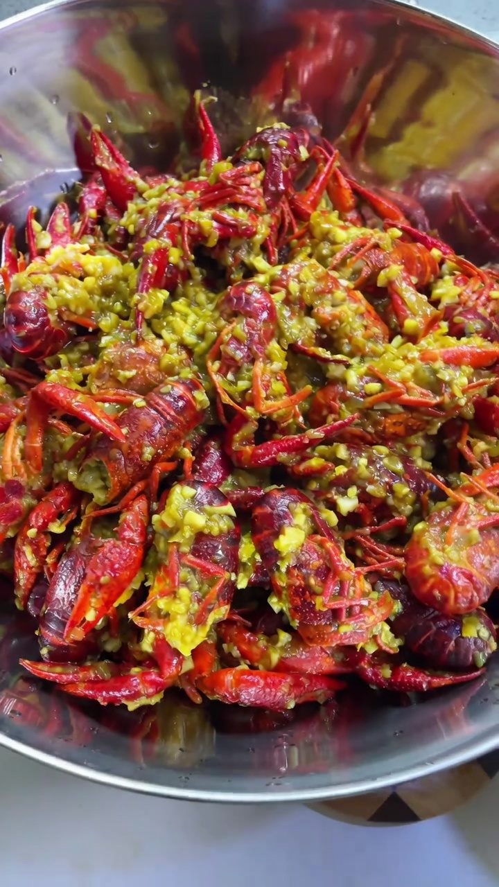 Golden Garlic Crawfish (Non-Fried Method)
