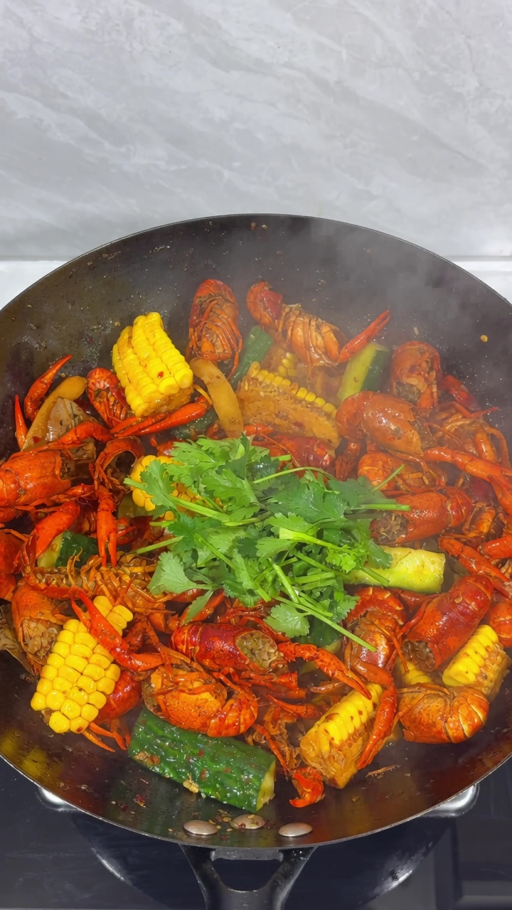 Spicy Sichuan Crayfish (Mala Xiaolongxia)