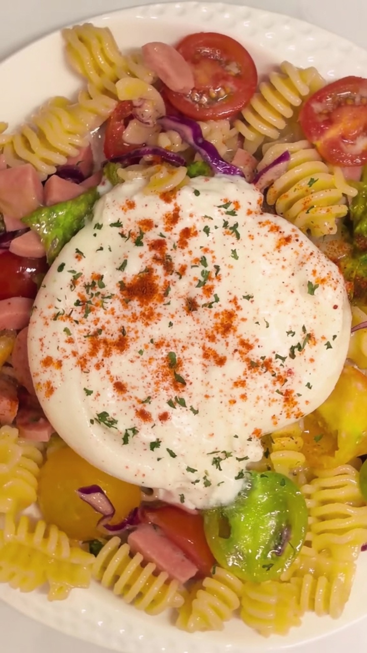 Cold Spiral Pasta with Burrata Cheese