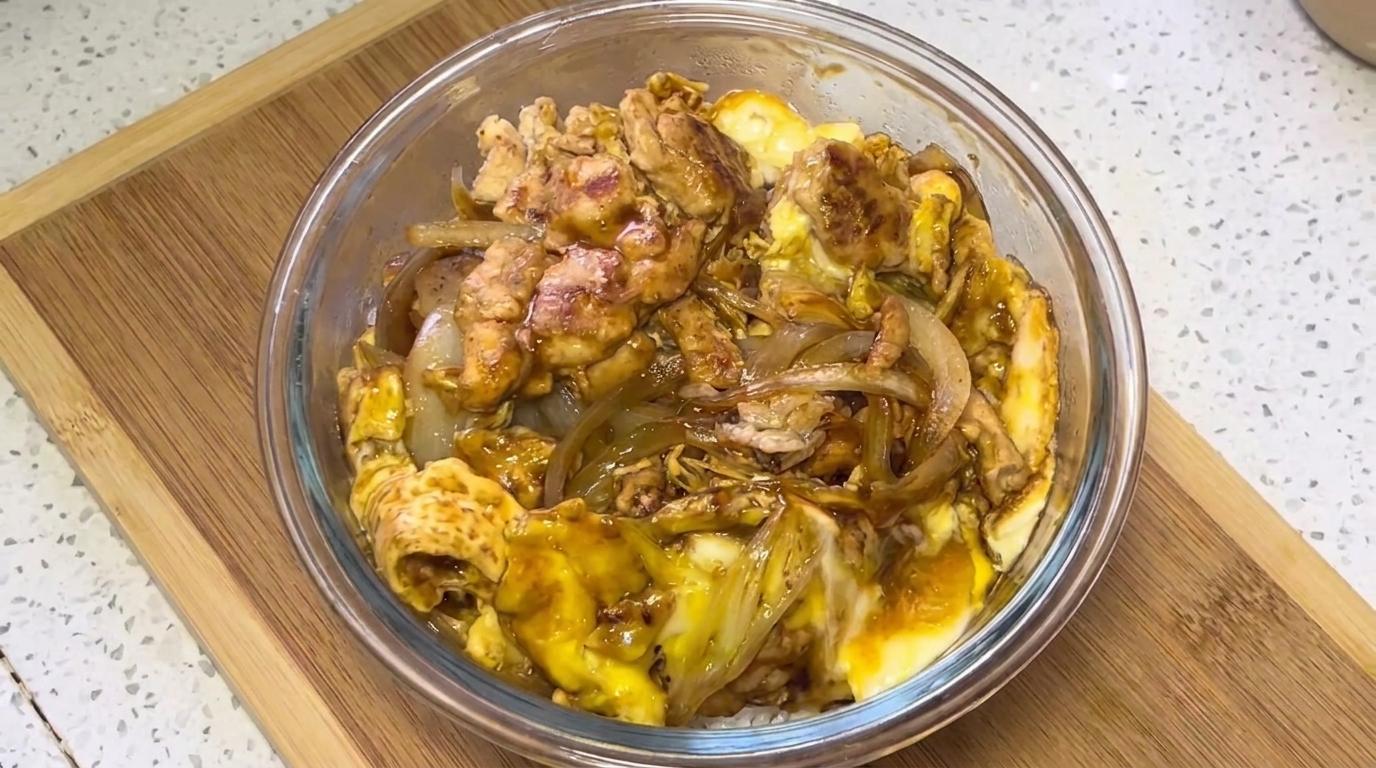 Chicken Breast and Egg Rice Bowl (Oyakodon Style)