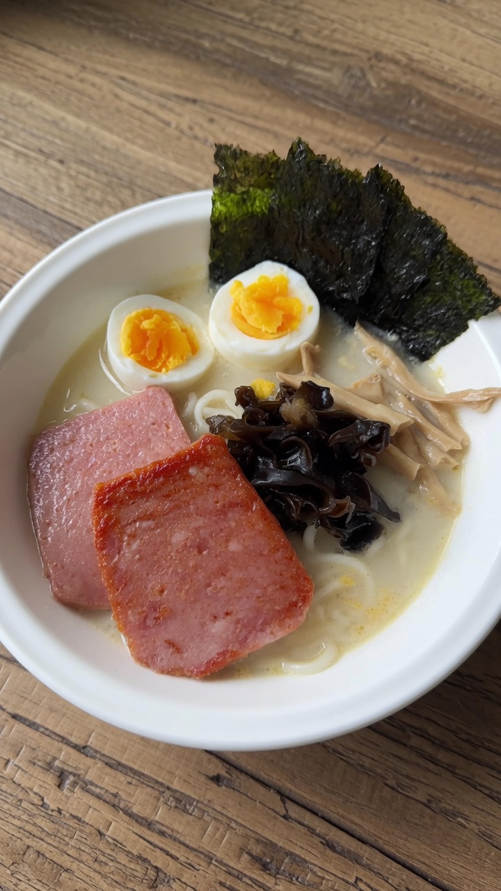 Quick Tonkotsu-Style Instant Ramen